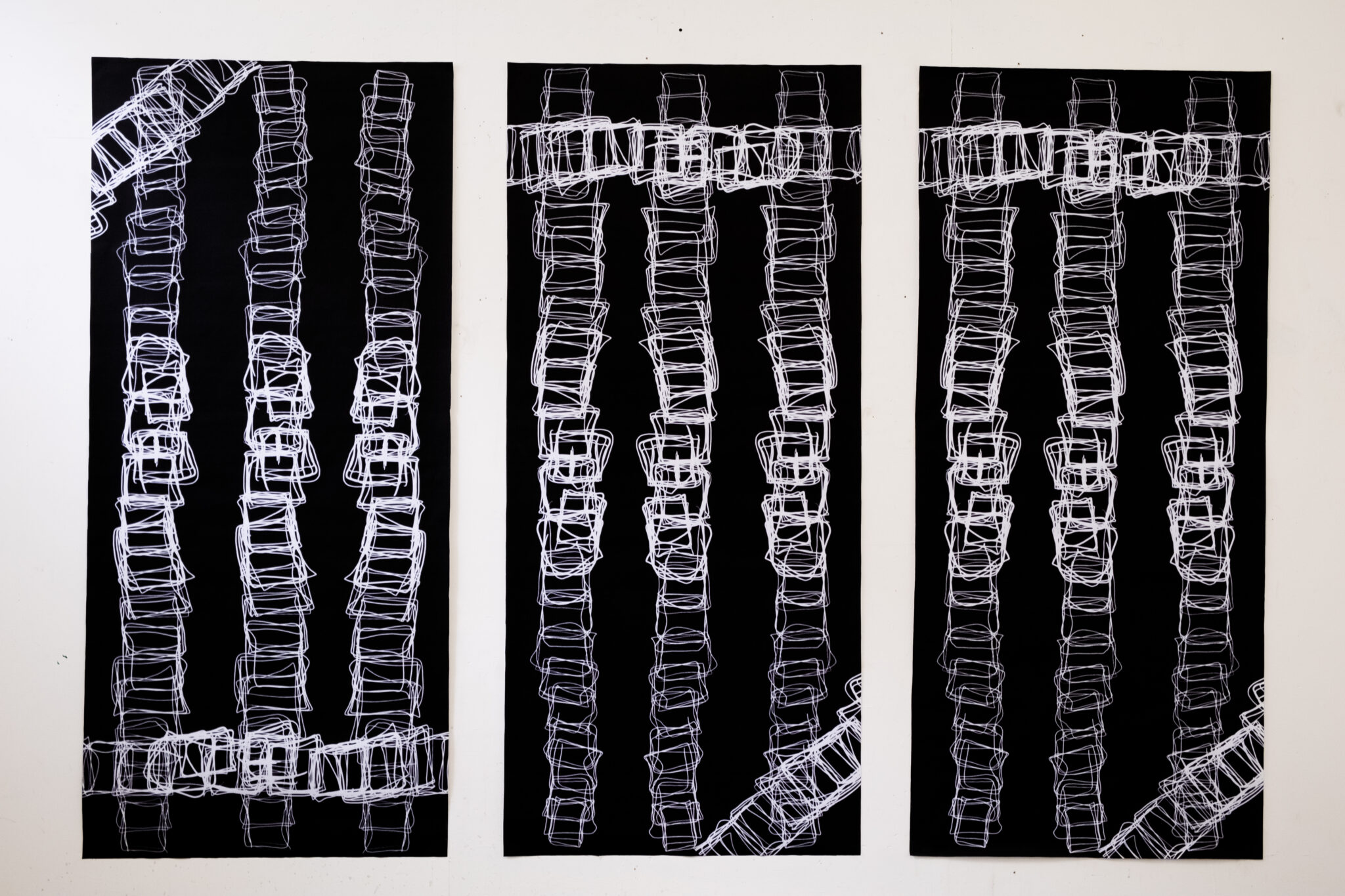 Trazos en negro, 2021, Print on paper, 2.0 x 1.0 m.